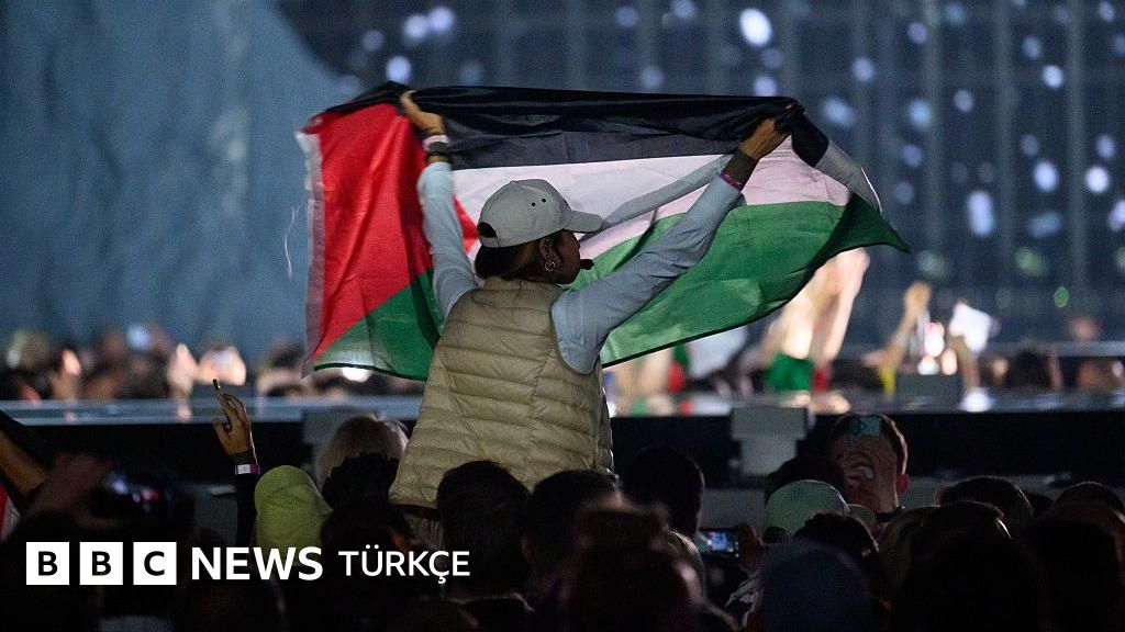 Eurovision: İsrailli şarkıcı provalarda protesto edildi, finale yükseldi
