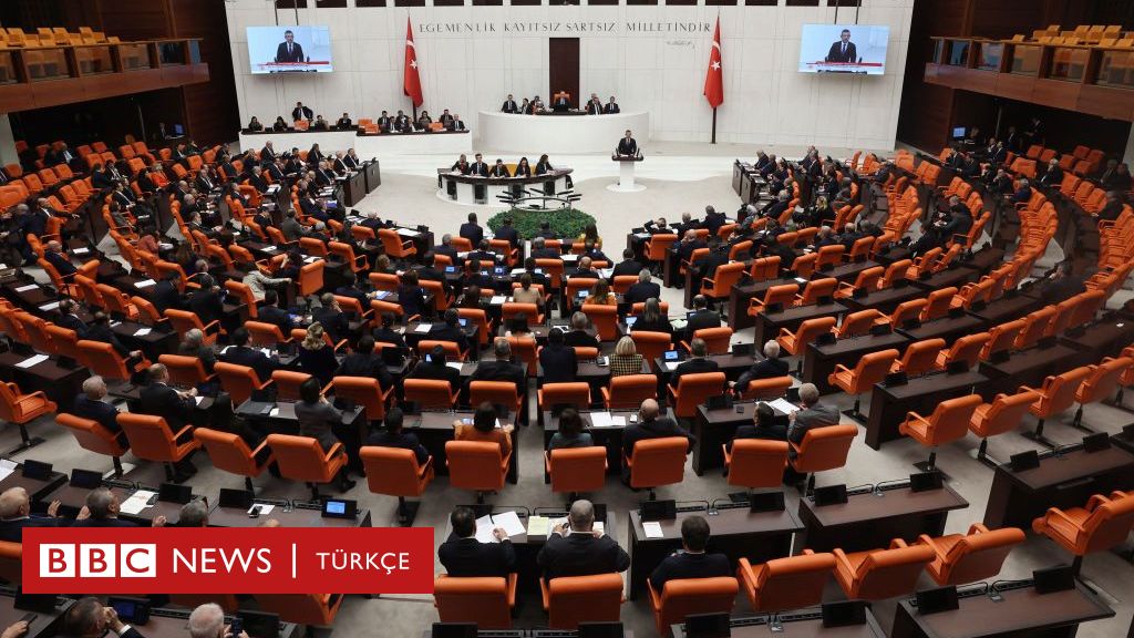 Mecliste bütçe oturumuna Suriye damga vurdu: Bahçeli, muhalefetten yalnızca DEM Parti'yi alkışladı