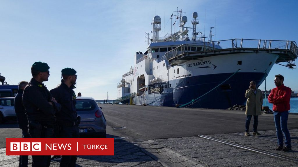 Tre degli immigrati, respinti dal ministro dell’Interno italiano, dicendo “un peso residuo”, si sono gettati in mare