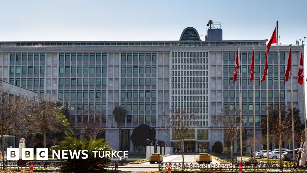 İstanbul belediyelerine yönelik beşinci operasyonda üç kişi tutuklandı