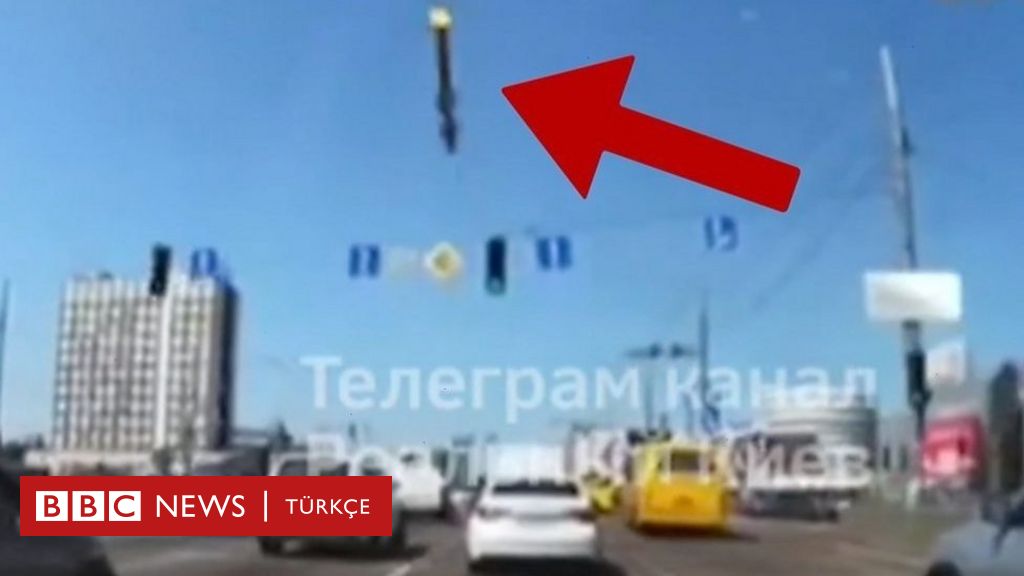 Kiev’de bir roketin yola düştüğü an araç kamerasınca kaydedildi