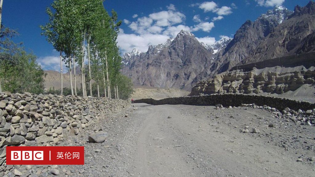以亲人之名行善的巴基斯坦山区小村 c 英伦网