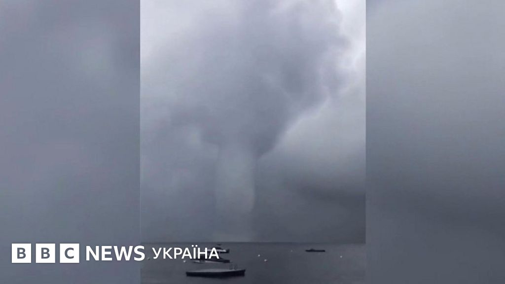 Водяний смерч піднявся над озером у США - BBC News Україна