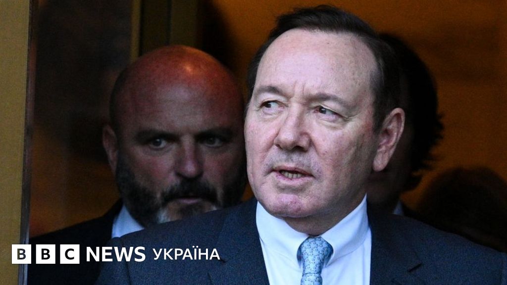 Кевін Спейсі виграв суд за позовом про сексуальні домагання - BBC News ...