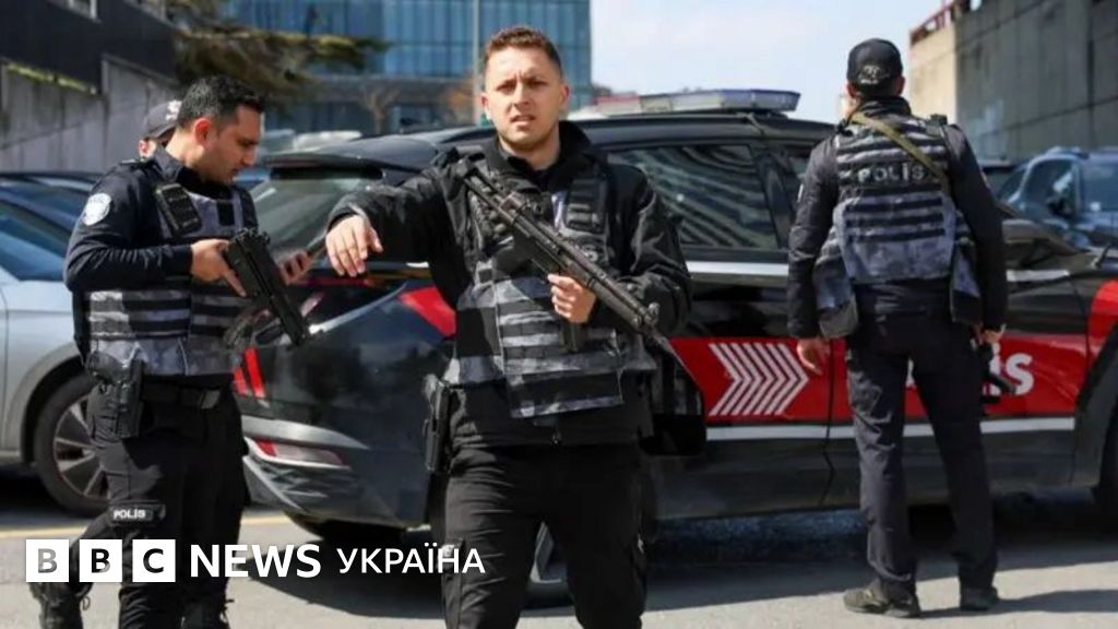 Стрілянина біля консульства Ізраїлю в Стамбулі: одного з нападників убили, поранені поліцейські