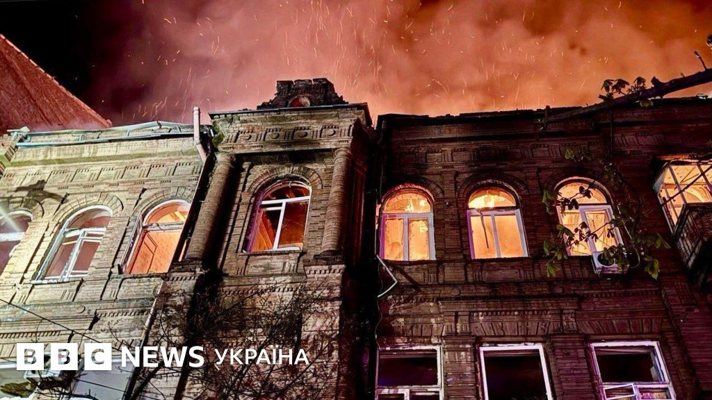 Хлопчик і жінка загинули від масованого удару балістики по Києву, влучання у висотки