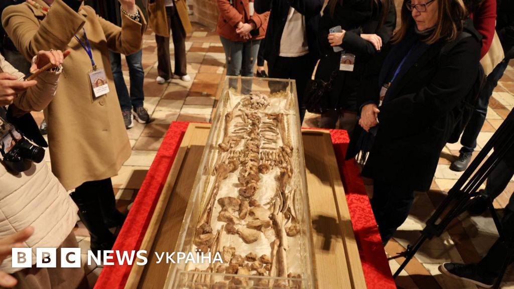 Скелет святого Франциска вперше в історії виставили на публічний огляд