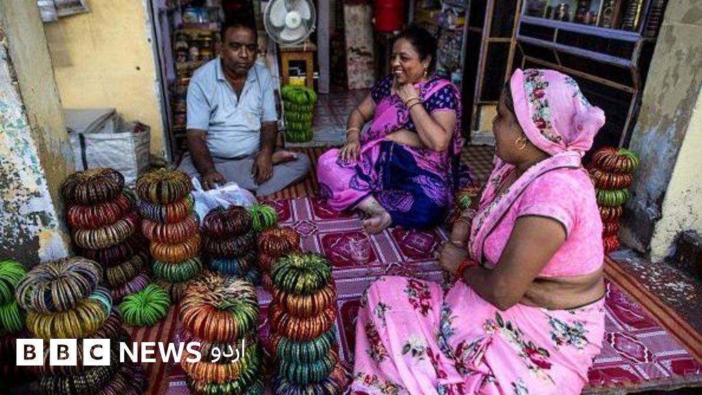 ’بھٹیاں بند ہو گئیں تو ہزاروں لوگ بے روزگار ہو جائیں گے‘: آبنائے ہرمز کی بندش سے انڈیا میں ’شیشے کا شہر‘ کیسے متاثر ہو رہا ہے؟