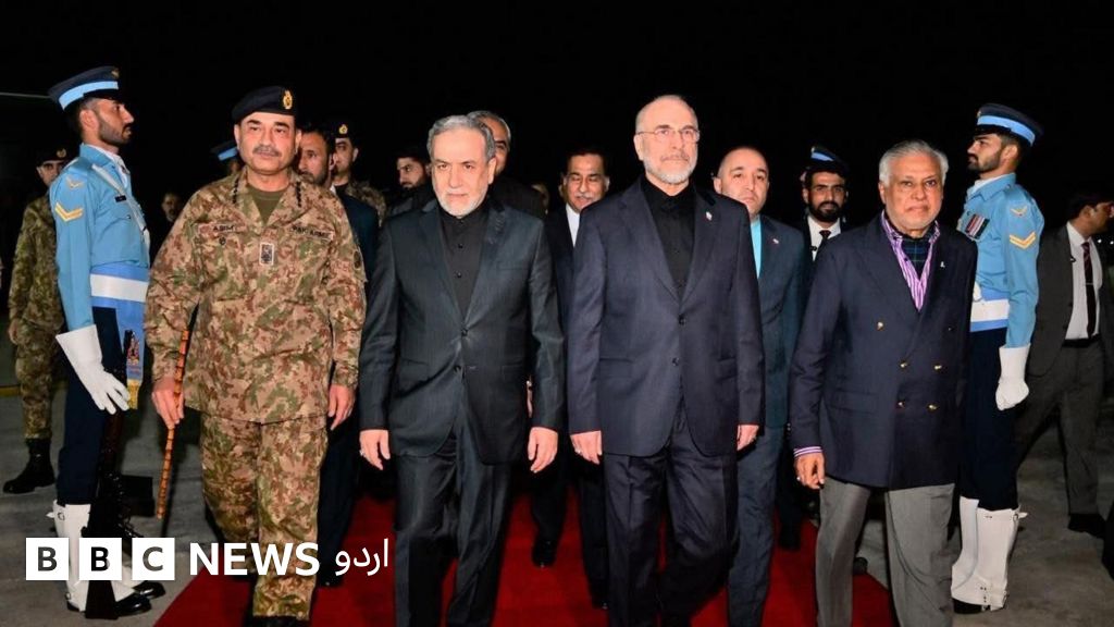 اگرچہ ایرانی قیادت کی جانب سے دو ہفتے کی جنگ بندی اور اسلام آباد میں امریکہ و ایران کے درمیان مذاکرات کے لیے پاکستانی قیادت اور عوام کا شکریہ ادا کیا جا رہا ہے، تاہم عوامی سطح پر عام ایرانیوں کے جذبات اور رائے حکومتی مؤقف سے قدرے مختلف دکھائی دیتی ہے۔