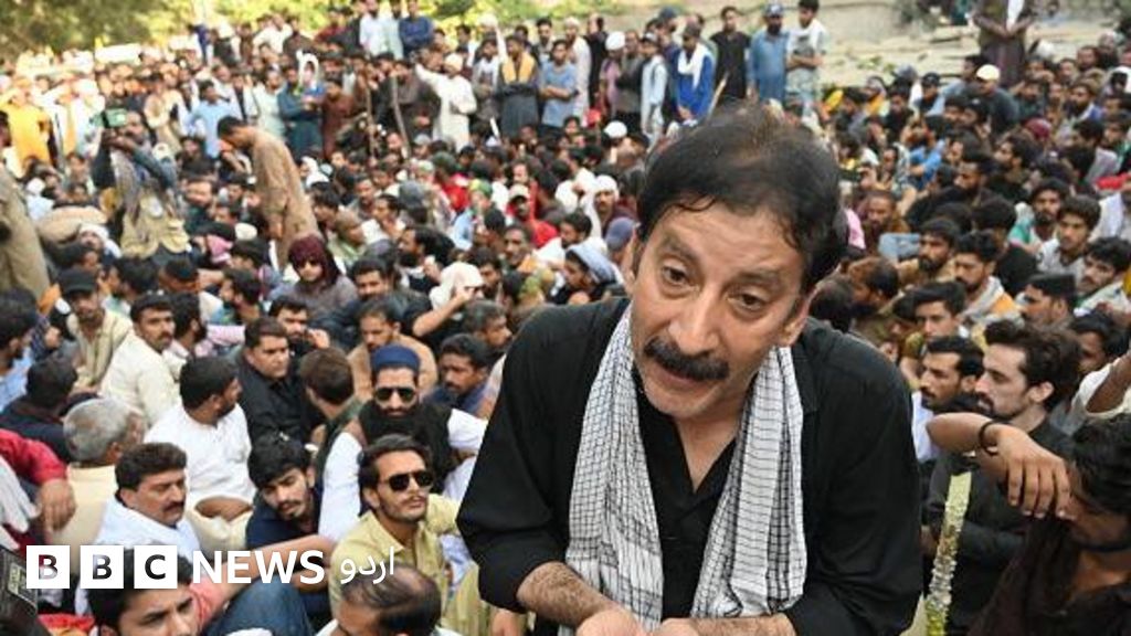 میر پور ڈویژن کے کمشنر  طاہر ممتاز نے  بی بی سی کو