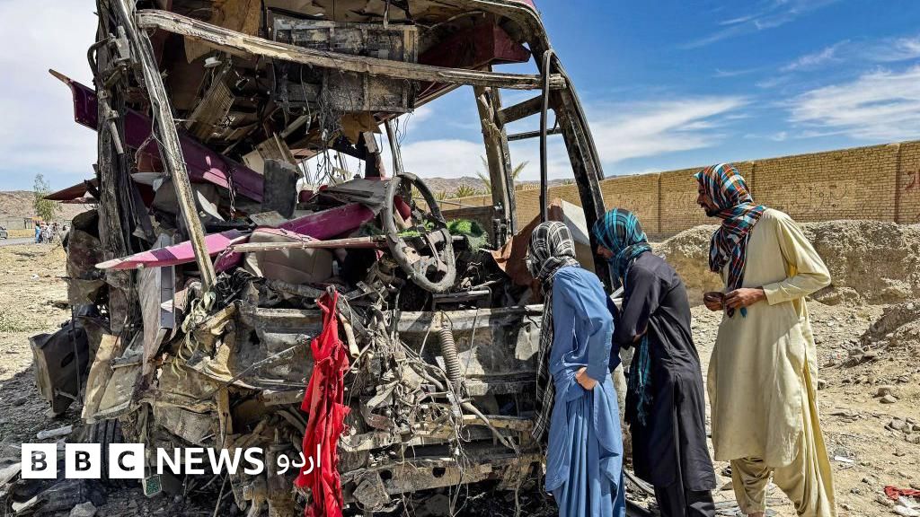 ’ہم نے بتایا ایرانی کوئلہ ہے‘: بلوچستان میں معدنیات سے لدے ٹ