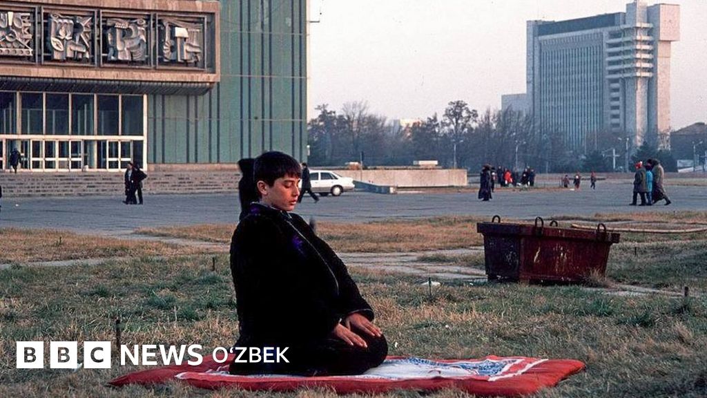 Yigit buzoqni sikmoqda (foto)