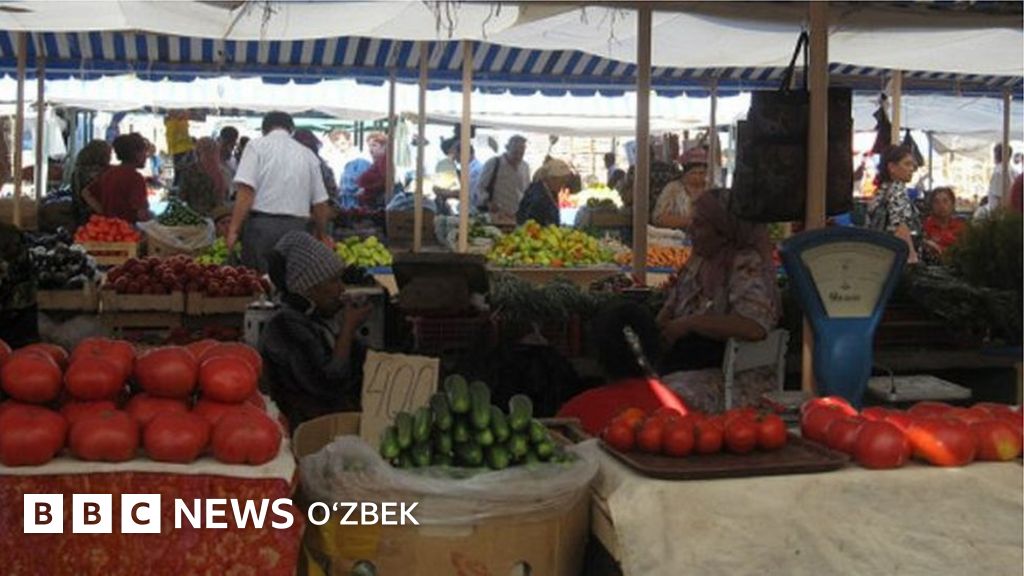 Qizlar bir-birining ogziga tupurishadi