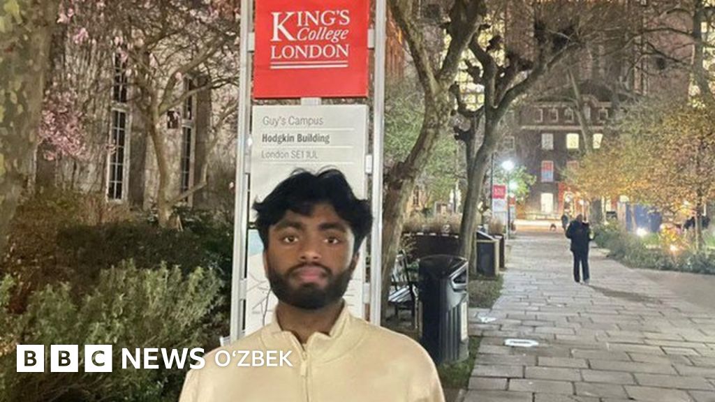 Daryoda yalangoch suzish video Anal urish fotosurati