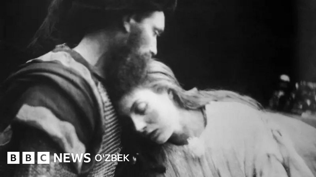 Kongan qizlar va mushuklar bilan porno