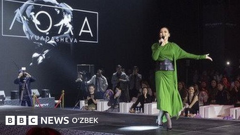 Rus qizlarning uyda shaxsiy fotosuratlari