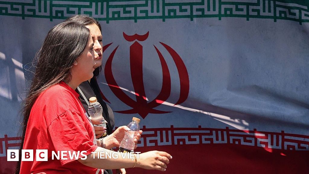 Iran: Thỏa thuận ngừng giao tranh có thể mở lại Eo biển Hormuz