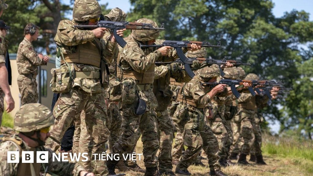 Oriq keksa qaynonaning kal mushuki korildi