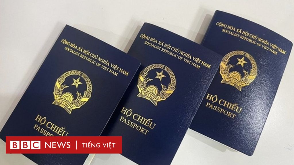 Tìm hiểu về mẫu hộ chiếu mới của Việt Nam nhận được sự thừa nhận của Tây Ban Nha. Xem hình ảnh để hiểu rõ hơn về thiết kế đẹp mắt và tính năng ưu việt của mẫu hộ chiếu mới này.