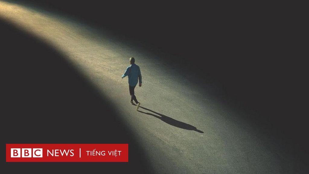 Năm hiểu lầm thường gặp về nỗi cô đơn - BBC News Tiếng Việt