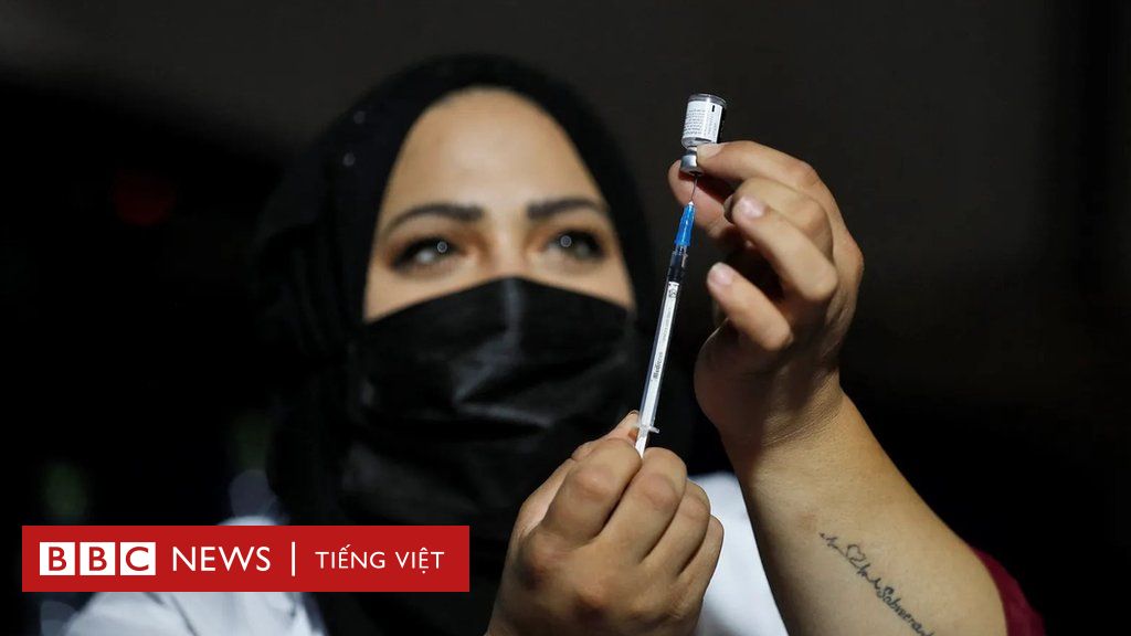 Mức hiệu quả của mũi vaccine thứ ba ngừa Covid-19 - BBC