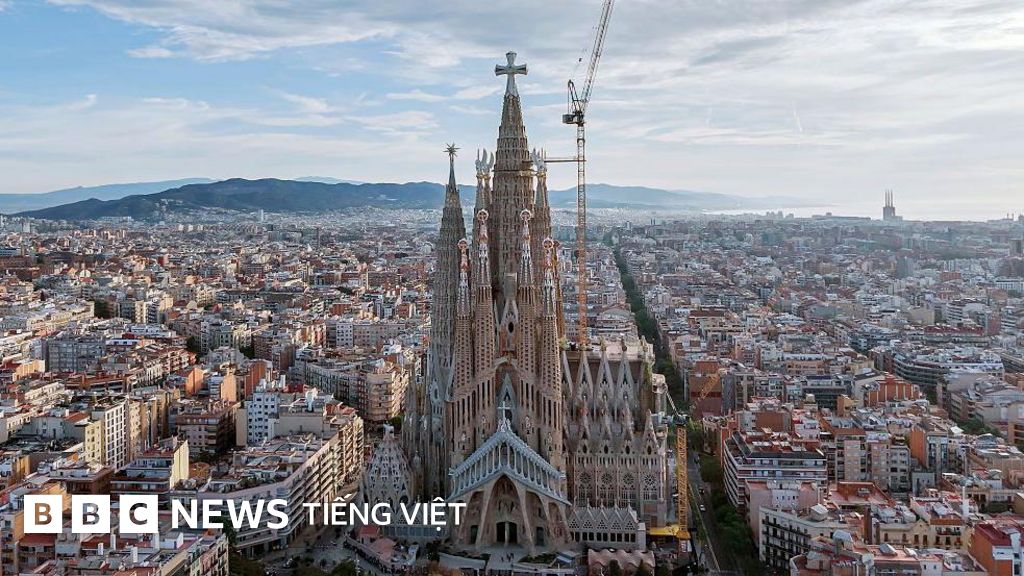 Bí ẩn kiến trúc phía sau nhà thờ cao nhất thế giới