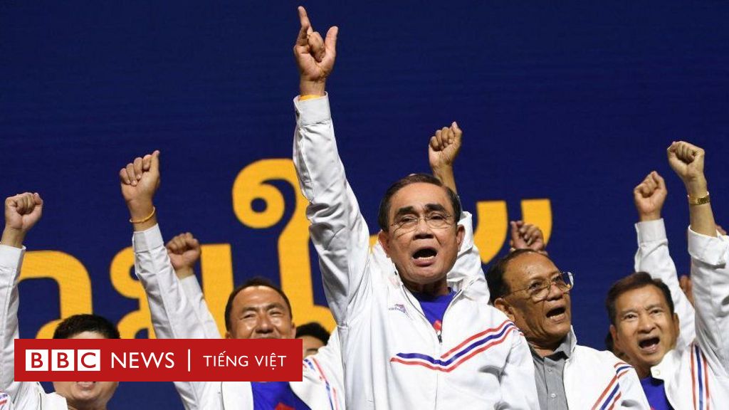 ประเทศไทยยุบสภาก่อนการเลือกตั้งรัฐสภาในเดือนพฤษภาคม
