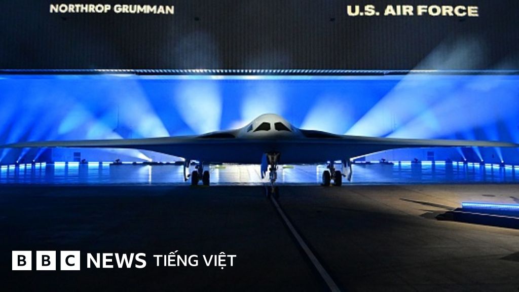 Mỹ #39 tự hào #39 vì máy bay tàng hình B 21 Raider BBC News Tiếng Việt Mỹ #39 tự hào #39 vì máy bay tàng hình B 21 Raider BBC News Tiếng Việt