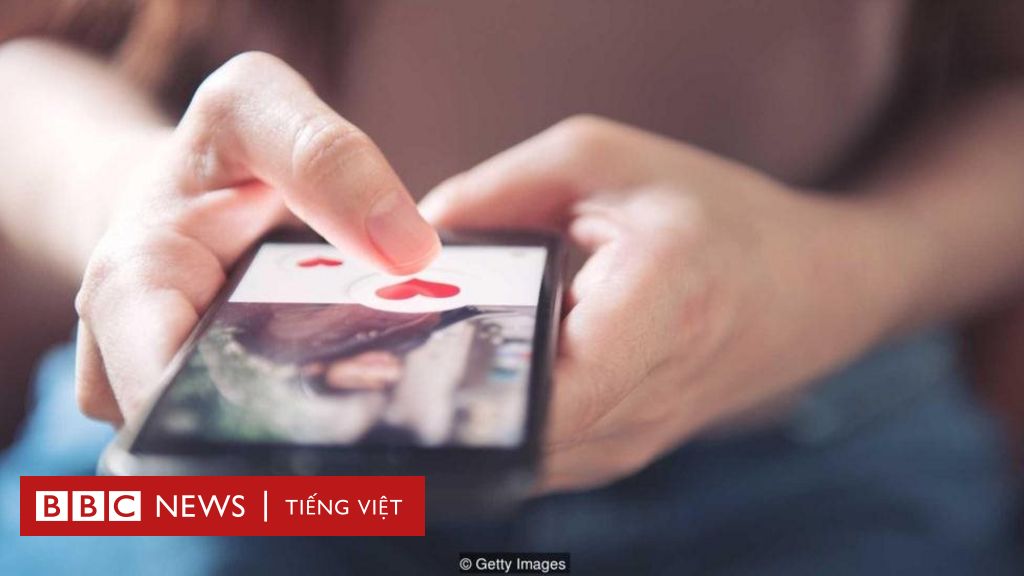 Có nên yêu người mới ngay sau khi chia tay tình cũ? - BBC News Tiếng Việt