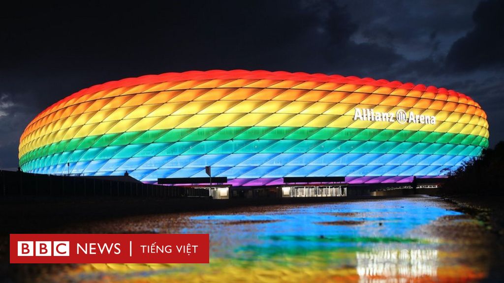 Euro 2020 đã đến và sân Allianz Arena đang chờ đón những trận đấu đỉnh cao. Tuy nhiên, sân này lại không chiếu màu cầu vồng để ủng hộ cộng đồng LGBT. Thật đáng tiếc! Chúng ta hãy cùng nhau tôn trọng và ủng hộ tình yêu đa dạng bằng cách làm cho \