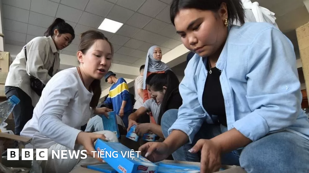 KyrgyzstanTajikistan Giao tranh biên giới khiến gần 100 người thiệt mạng BBC News Tiếng Việt