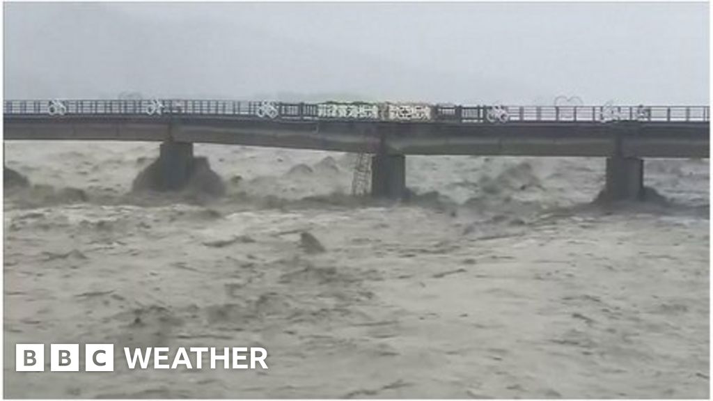 Strong Winds And Heavy Rain Affect The South Of The Island. - BBC Weather