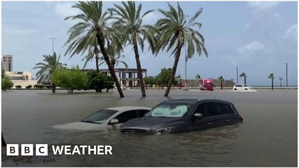 Heavy rain brings flooding to United Arab Emirates BBC Weather