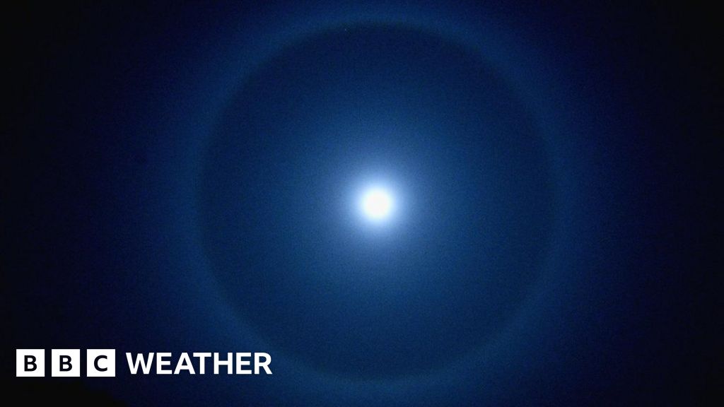 Moon halos spotted ahead of Storm Gerrit BBC Weather