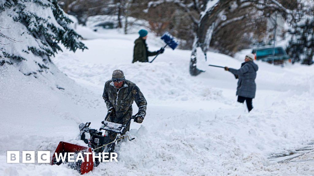 Winter Storms Disrupt Thanksgiving Travel - BBC Weather