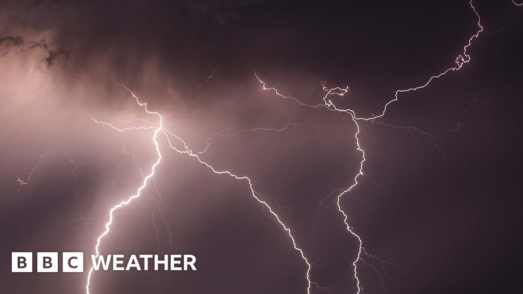 What causes thunder and lightning? BBC Weather