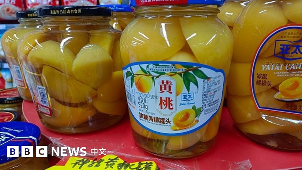 从黄桃罐头到电解质水：中国放开防疫限制后出现“恐慌性抢购”