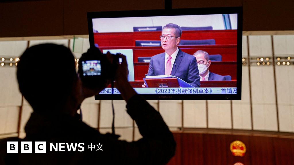 香港预算案2023：千亿赤字下减少“派糖”，预期经济会“强劲反弹”