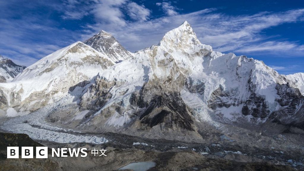 珠峰冰融新恐怖:长眠冰雪的遗体暴露荒野 BBC News 中文 珠峰冰融新恐怖:长眠冰雪的遗体暴露荒野 BBC News 中文