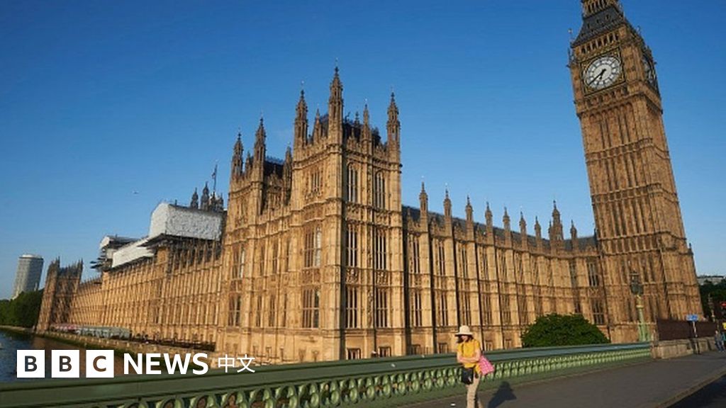 英国首相派对门阴云未散 西敏寺连爆涉黄性侵等丑闻