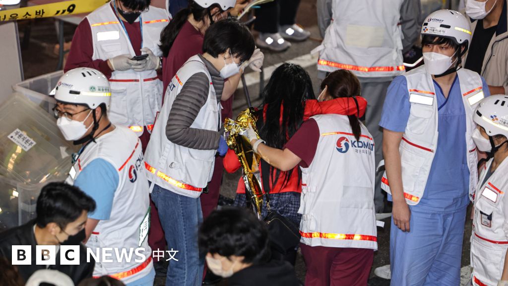 梨泰院踩踏：首尔万圣节活动事故过百人死亡