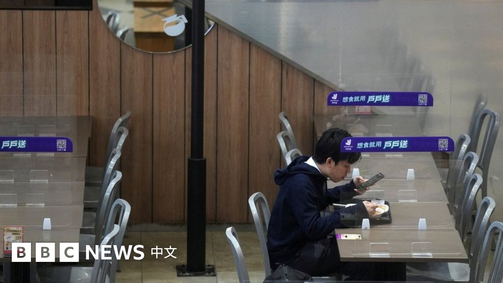 香港新冠肺炎每日确诊破千 再引“封城”讨论