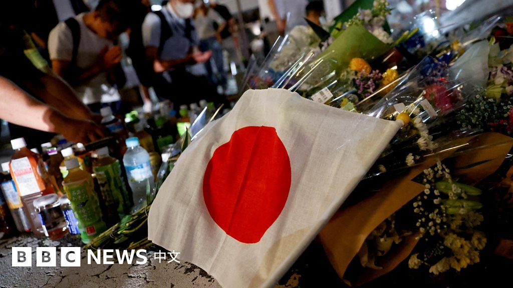 安倍遗体运回家中 民众与各国领导人纷纷悼念