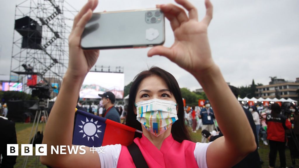 蔡英文2022双十谈话 呼吁两岸对话还是强化身份认同