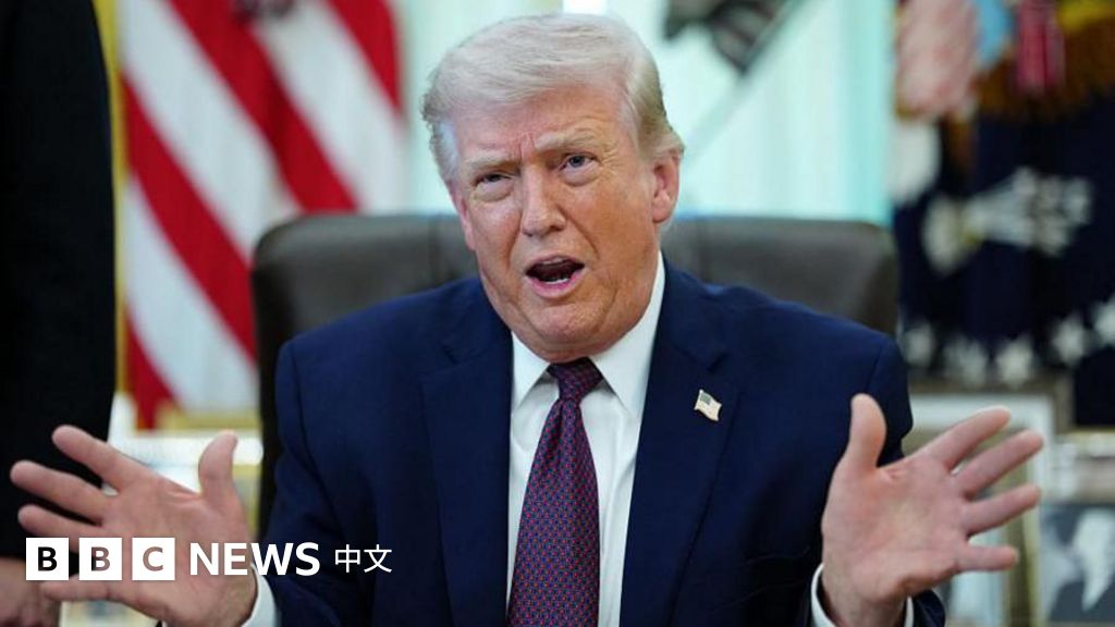 美国总统特朗普于美国时间周三晚在白宫椭圆形办公室发表讲话，声称美国可在两至三周内结束对伊朗的军事打击，且德黑兰无需签署协议即可作为停战的前提条件。