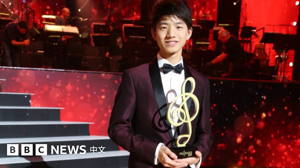 华裔少年崭露头角 钢琴神童走红法国 BBC News 中文