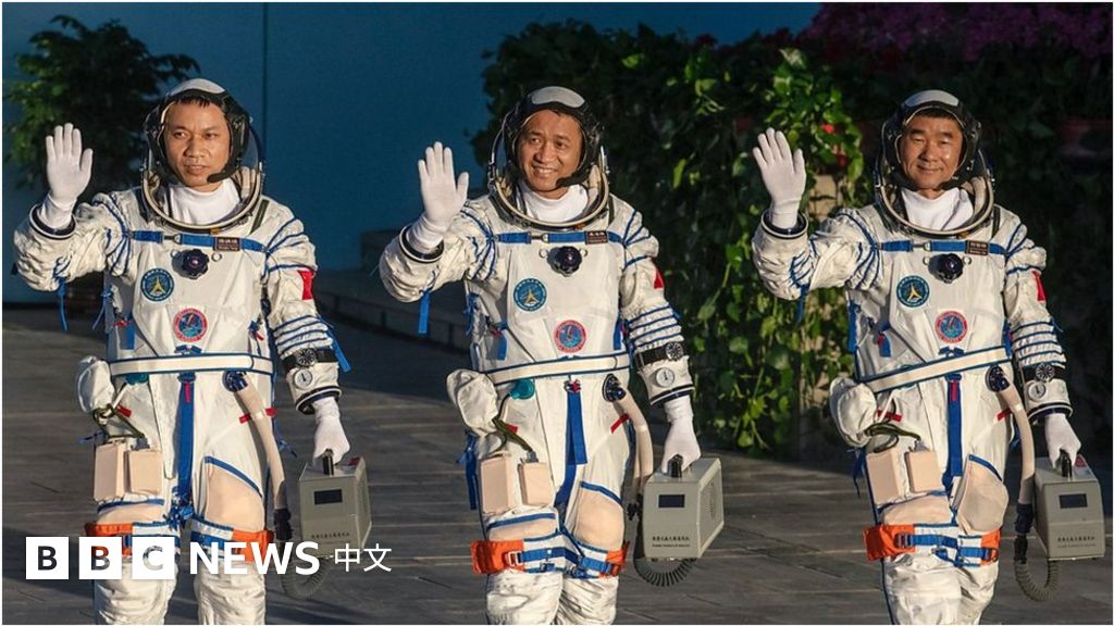 神舟十二号 太空人首次出舱成功 c News 中文