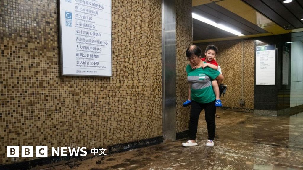 暴雨与极端天气：香港遭遇世纪大暴雨，政府预警受质疑