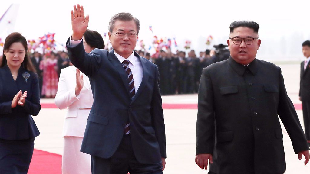 South Korean President Moon Jae-in and North Korean leader Kim Jong Un attend an official welcome ceremony in Pyongyang.