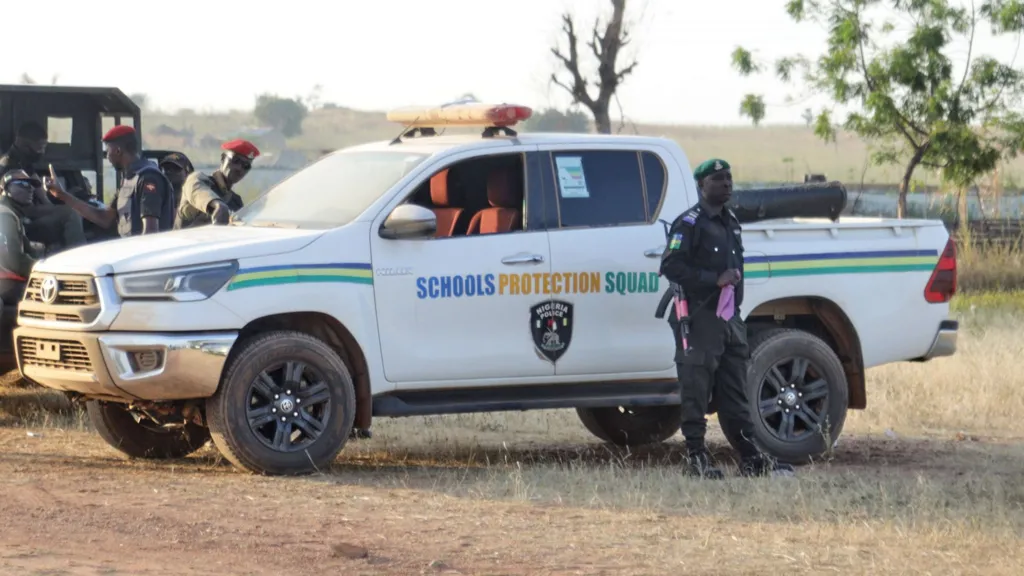 Veinticuatro colegialas nigerianas liberadas más de una semana después de su secuestro